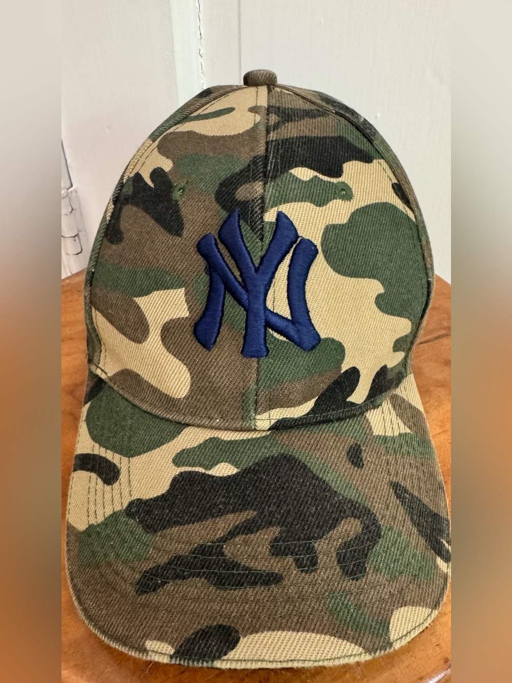Men’s New York Yankees Camo Baseball Cap with Navy Embroidered NY